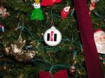 319IH_X-MAS_Ornament.jpg